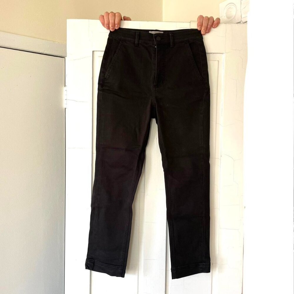 Everlane Utility Straight-Leg Pant in Black, size 2.
